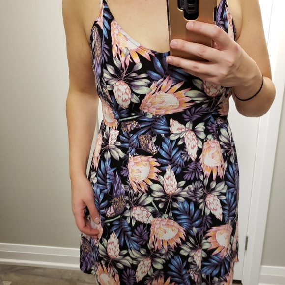 H&M dress - Picture 3 of 6
